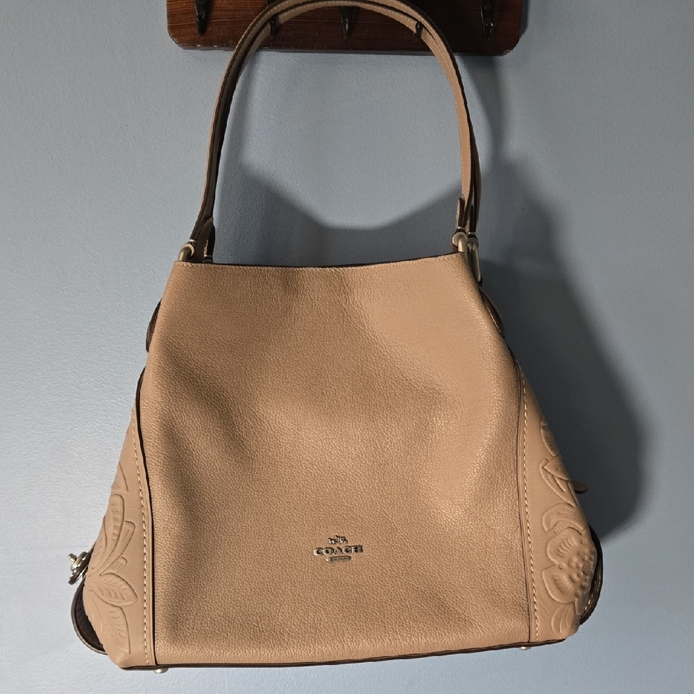 Coach Beige Leather Shoulder Bag